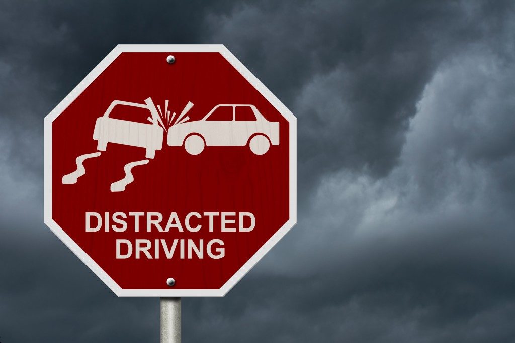 Distracted driving signage
